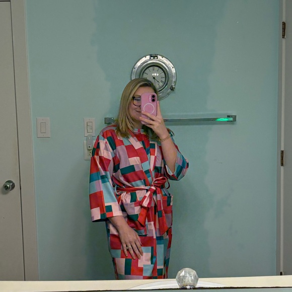 COLOR BLOCK ROBE - Picture 2 of 2
